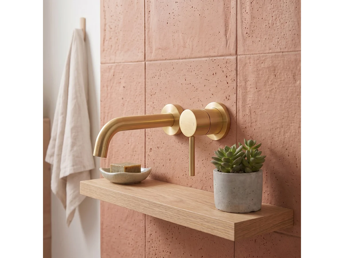 Einhebelmischer für die Wand PIZO gold