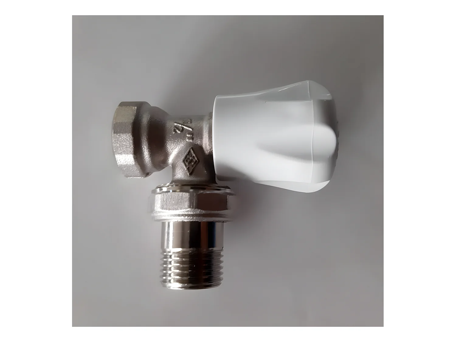 Robinet d'arrivée pour sèche-serviette blanc