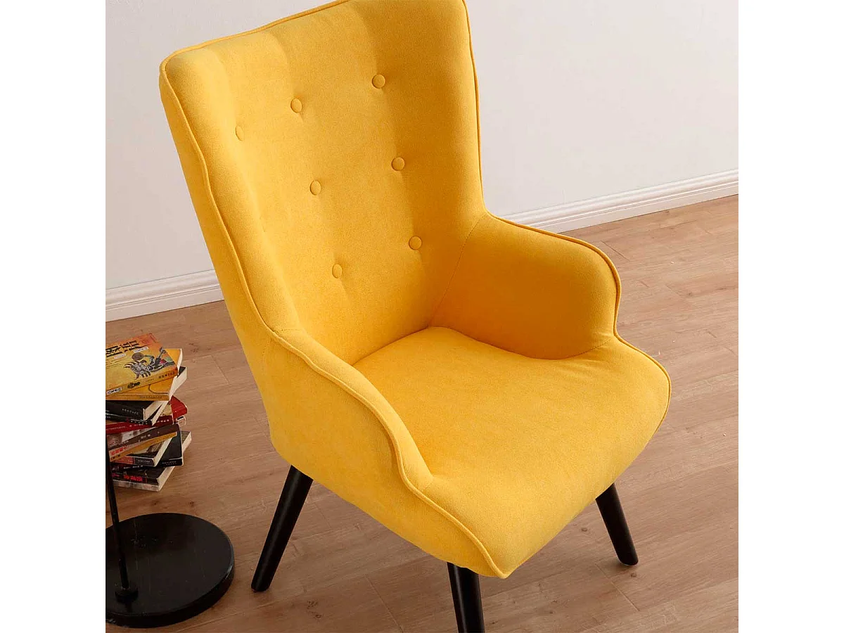 Butaca Voss diseño capitoné mostaza 95x71x75 cm Adec