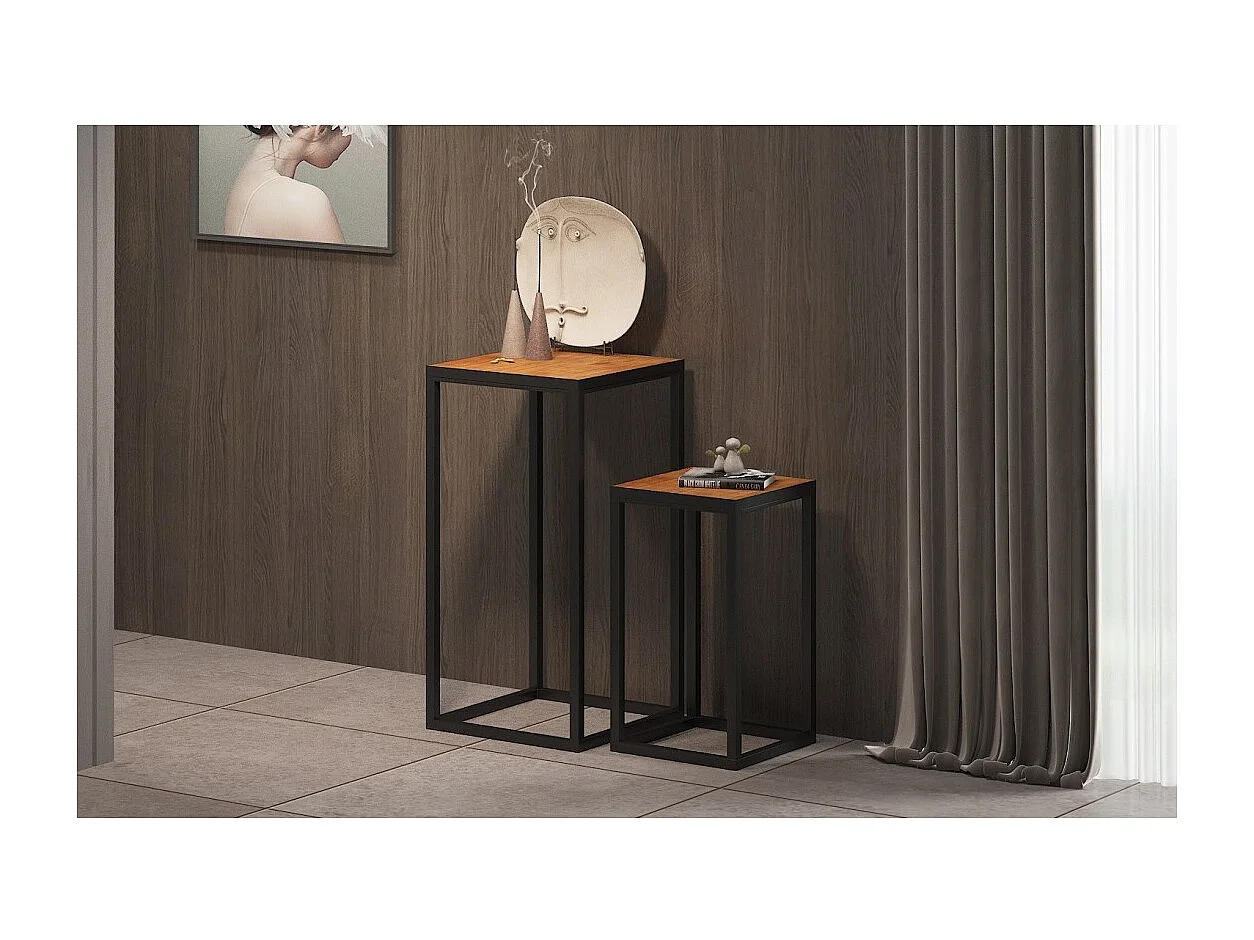 Beistelltische GOA aus massivem Holz für das Wohnzimmer. Möbel im Industriestil.