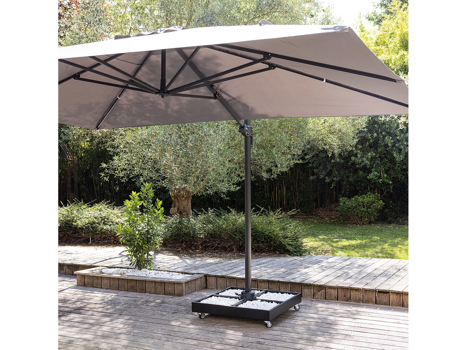 Pied de lestage sur roues CANCALE pour parasol déporté