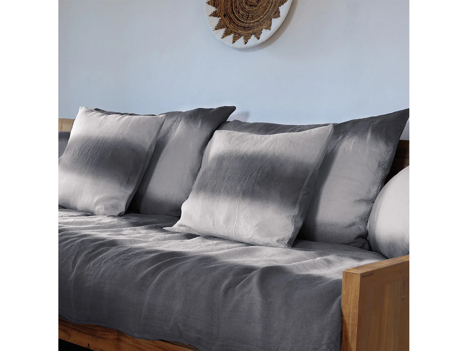 Housse de coussin DEEPALI DECO 45x45 cm lin et coton lavé bleu Granit