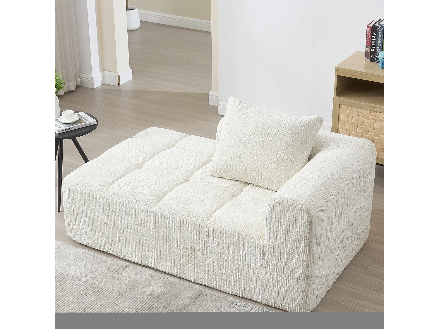 Divano chaise longue beige, non necessita di montaggio, con cuscino e pratiche tasche laterali per telecomando e telefono, design moderno e confortevole