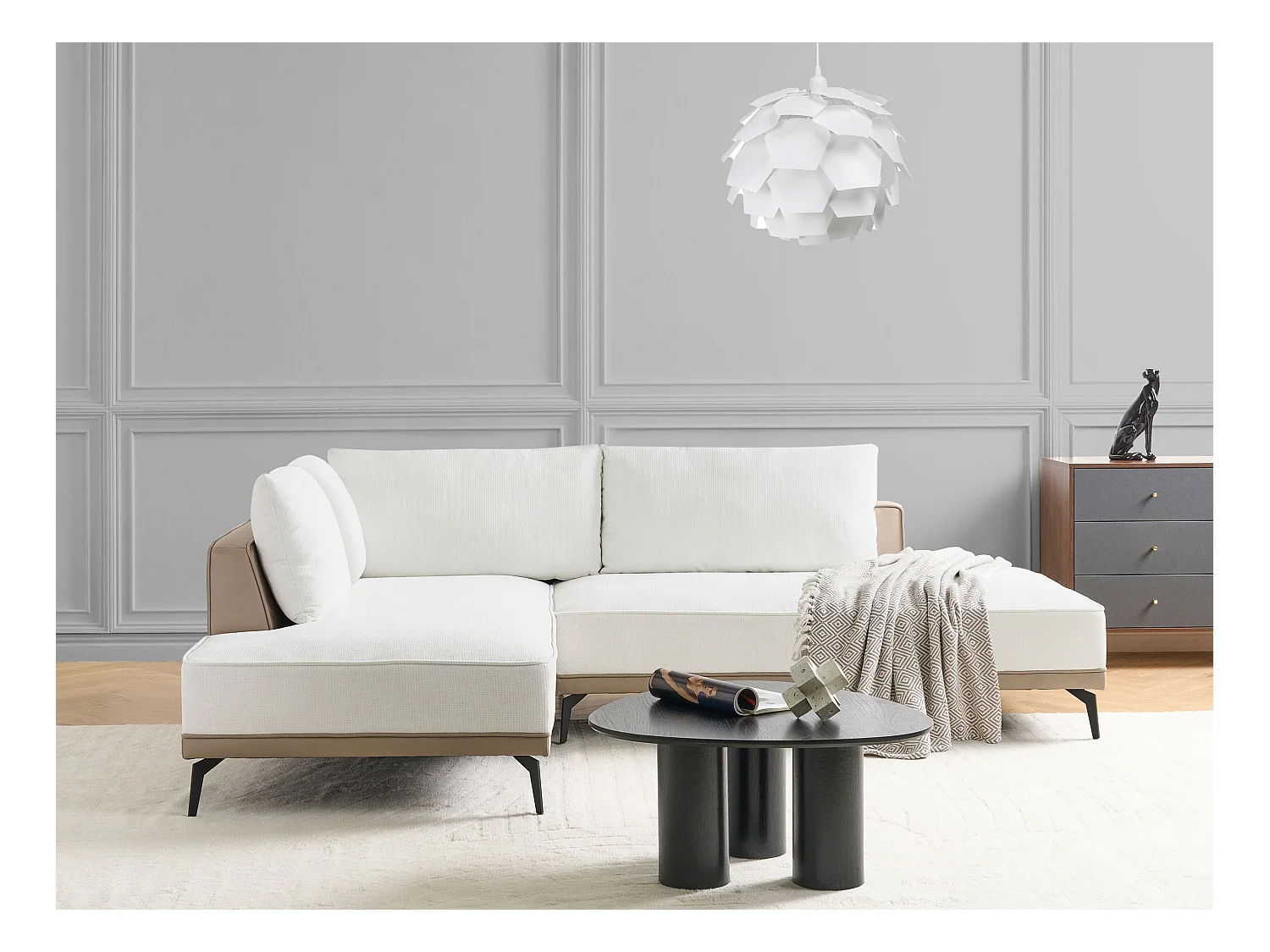 Canapé d'Angle à gauche en Tissu Polyester Similicuir Pieds en Acier Coussins Blanc Cassé et Taupe Myken