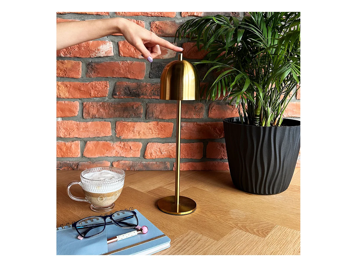 Lampada Da Comodino Toolight App1360-T Brush Gold