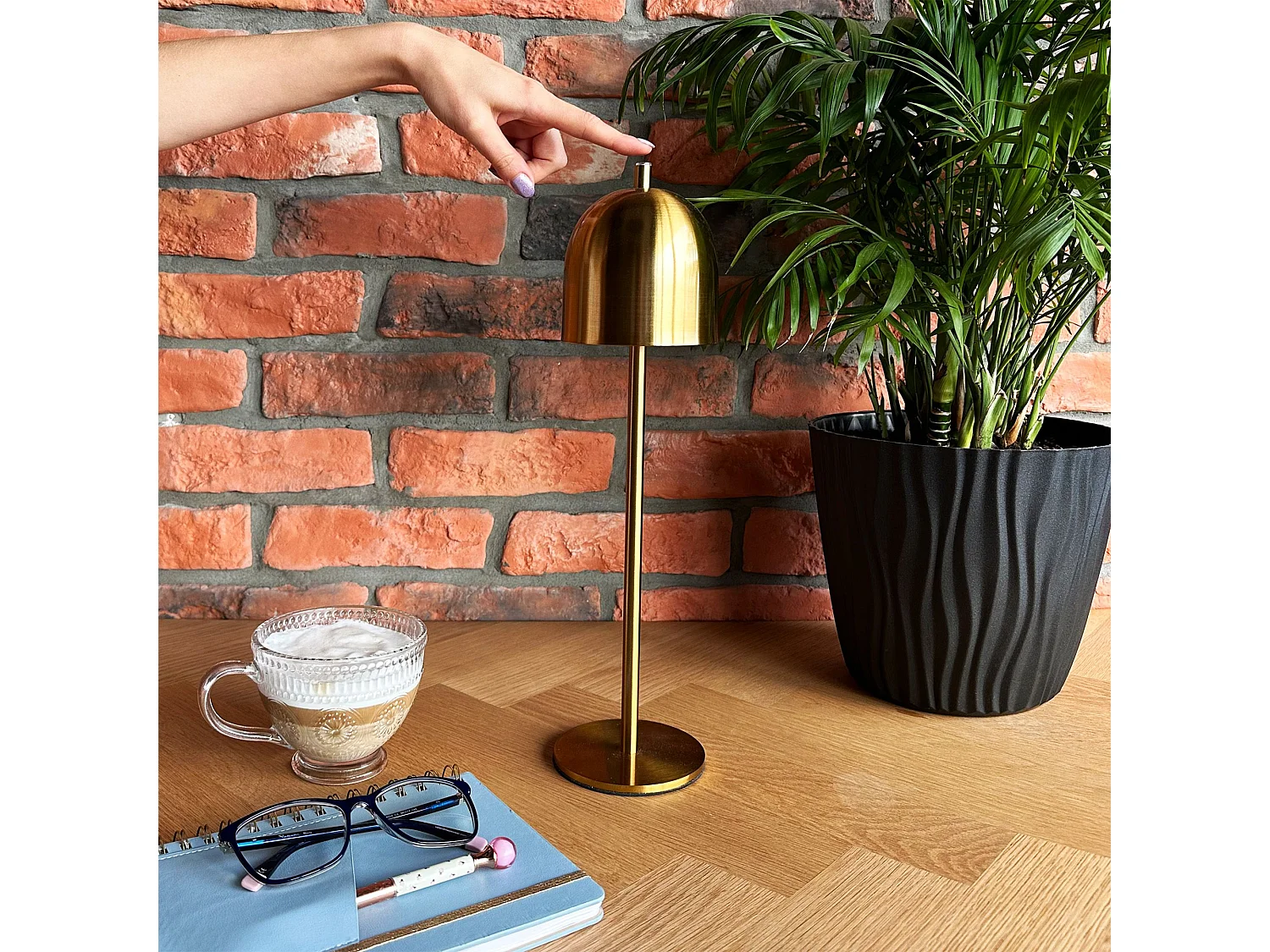 Lampada Da Comodino Toolight App1360-T Brush Gold