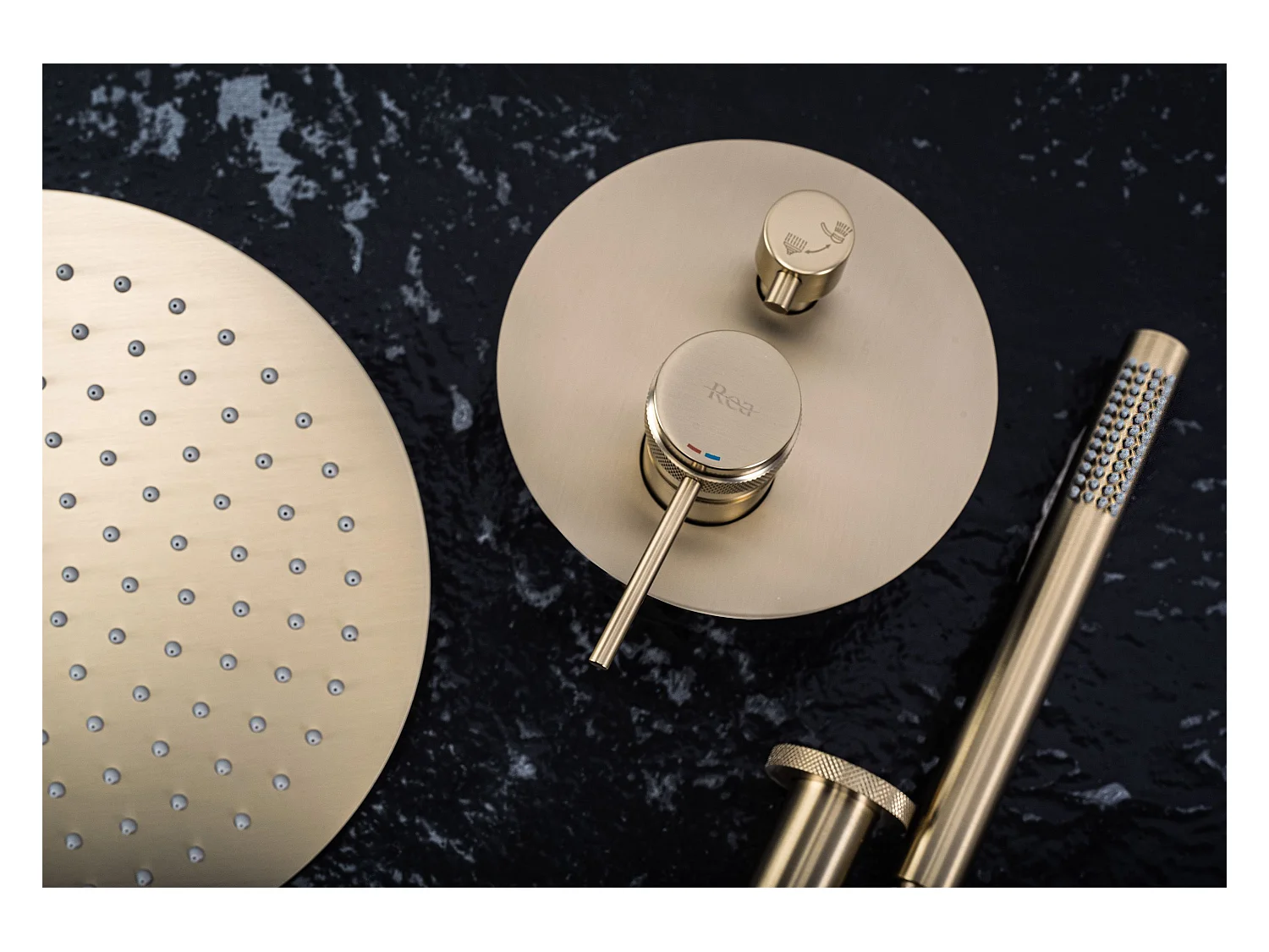 Set Doccia Da Incasso Rea Lungo Grip Brush Gold