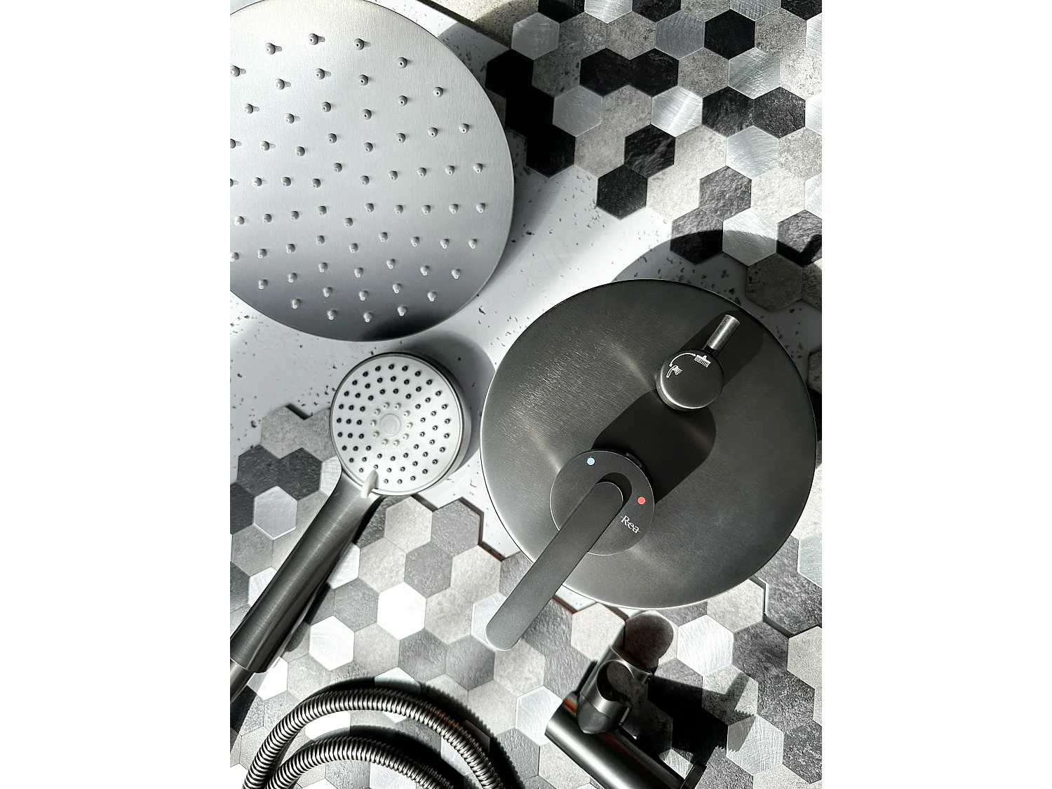 Kit De Douche Encastré Rea Ontario Titanium