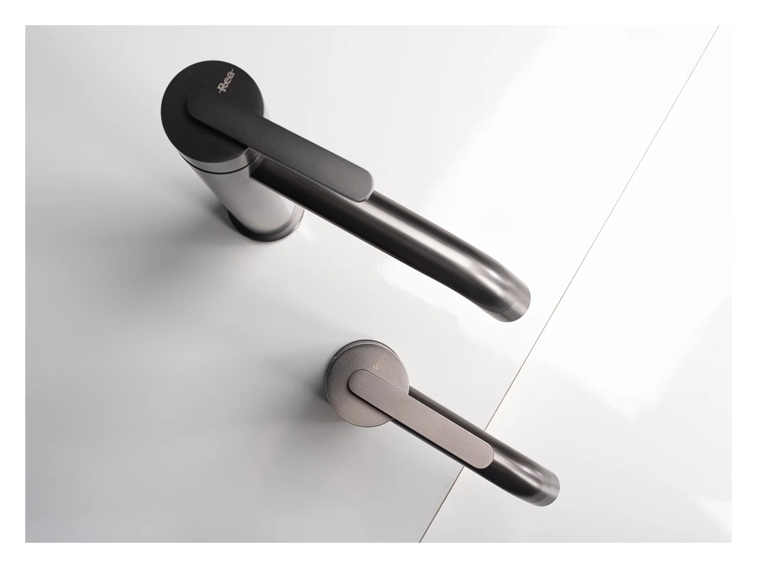 Robinet De Lavabo Rea Ontario Js-11801Gg Low Titanium