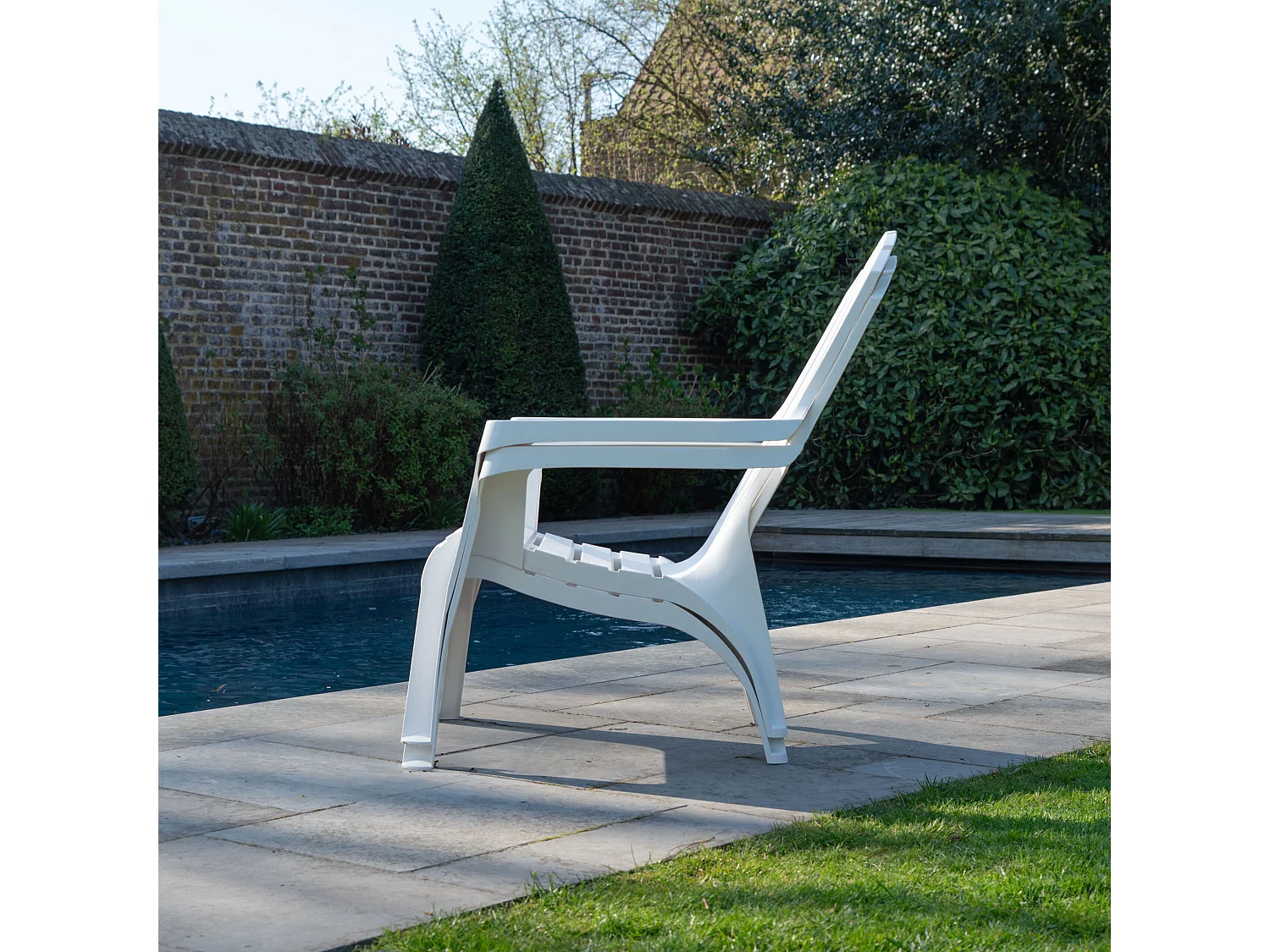 Lot de 2 Fauteuils Adirondack de jardin en résine empilables Blanc