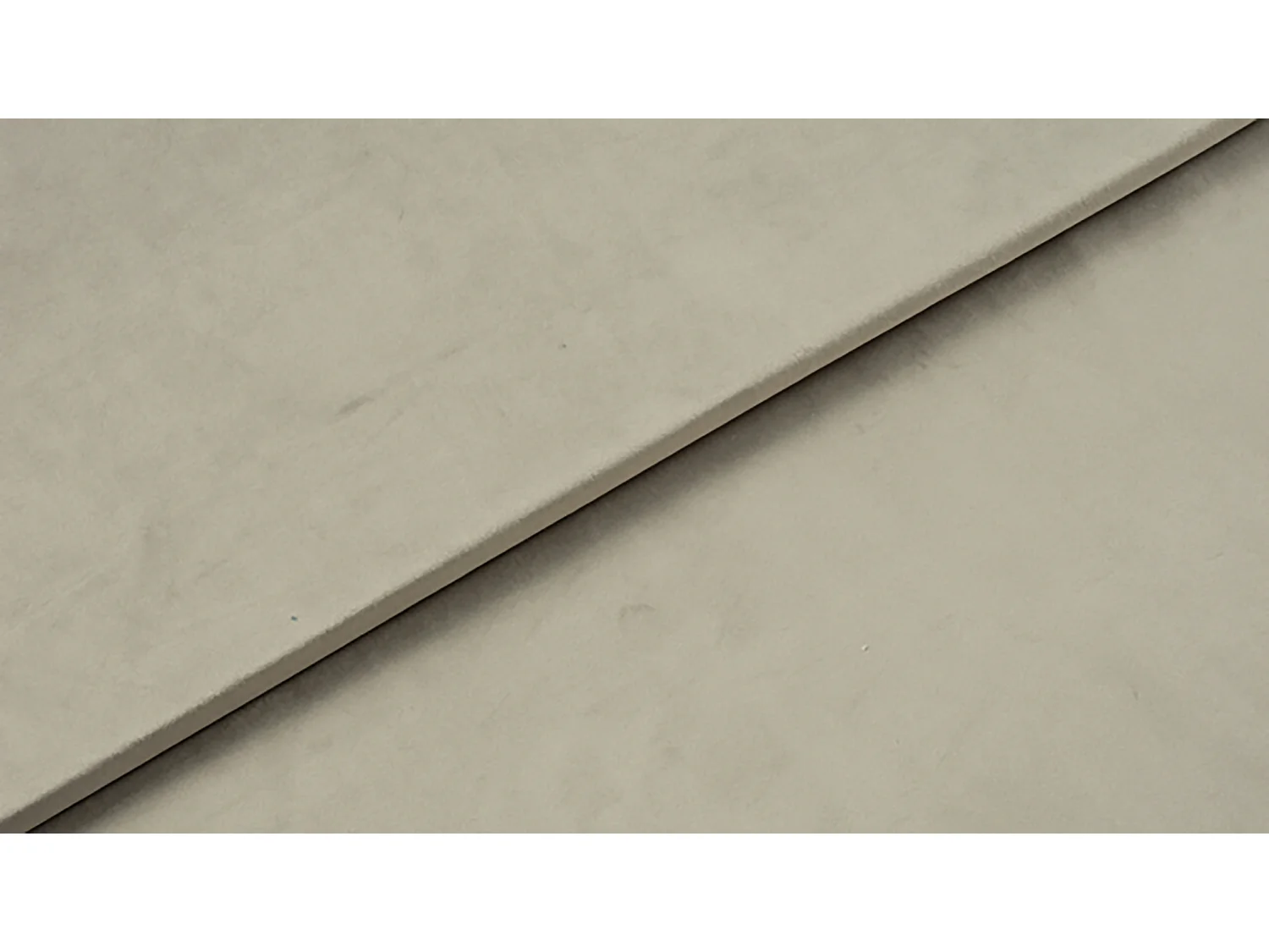 Lit MALIBU, tête de lit rembourrée, revêtement VELUTTO haut de gamme, coffre avec vérins à gaz, hauteur confort 39 cm, 180x200 cm, Citron vert