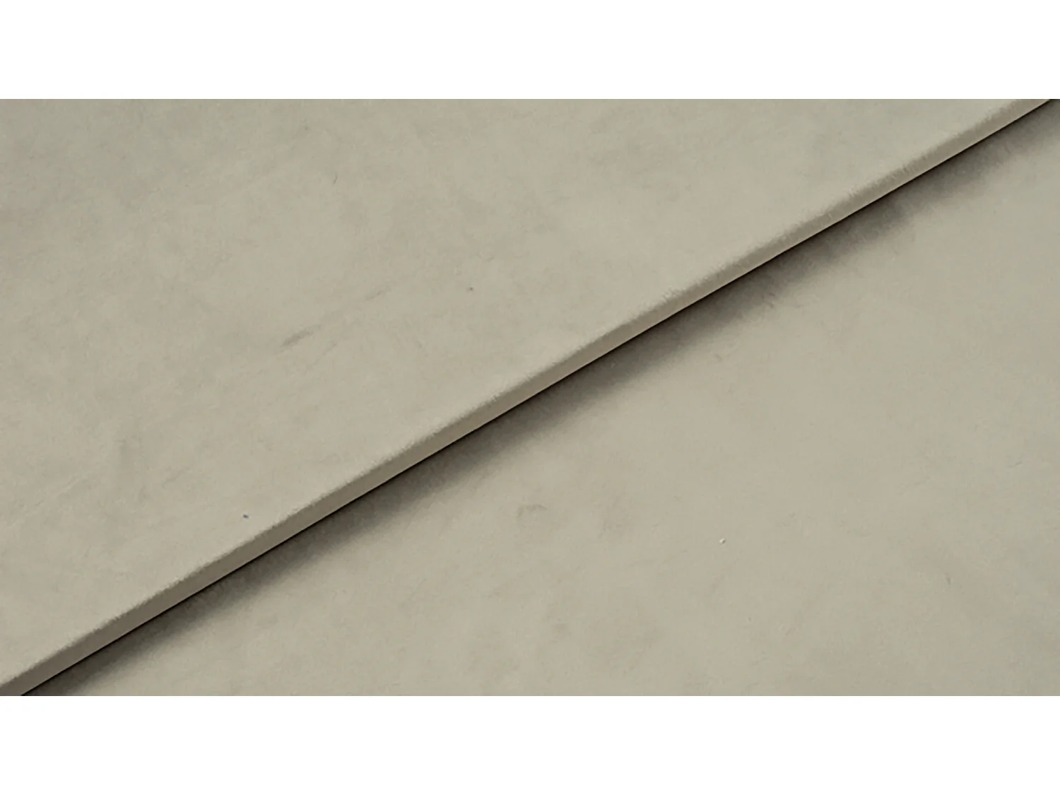 Lit MALIBU, tête de lit rembourrée, revêtement VELUTTO haut de gamme, coffre avec vérins à gaz, hauteur confort 39 cm, 120x200 cm, Beige foncé