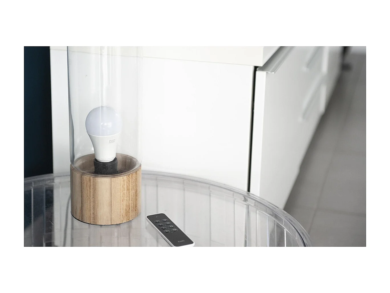 Ampoule LED connectée DiO 806lm - E27 - contrôle à distance - Blanc - Chacon