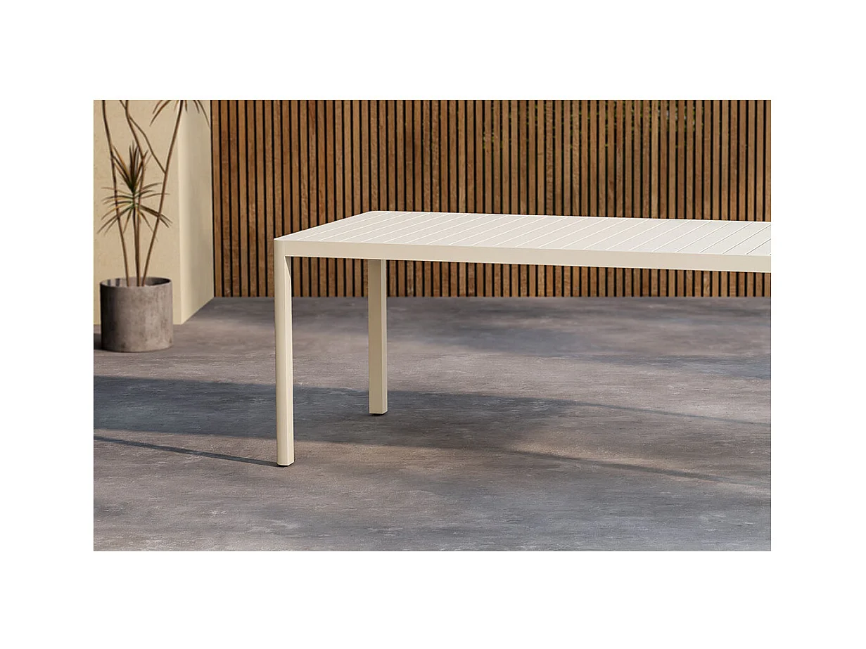 Giardini tuintafel beige.