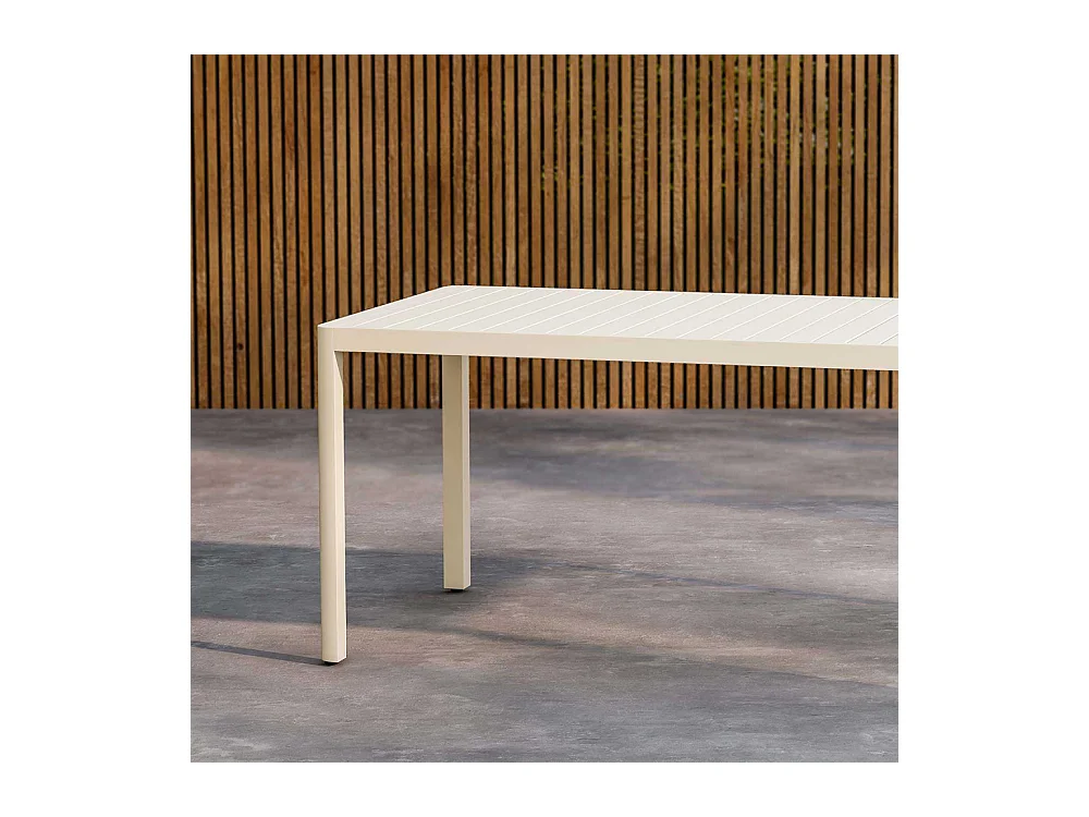 Giardini tuintafel beige.