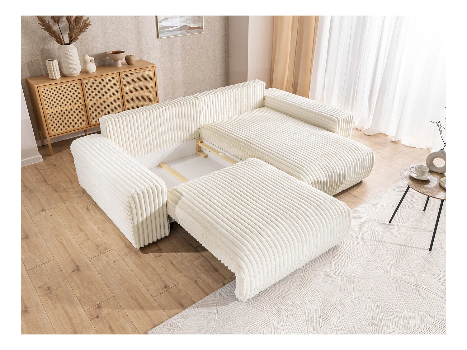 Mollis - Ecksofa mit Schlaffunktion und Bettkasten aus Hellbeige Plüschcord mit schöner Sitzkomfort