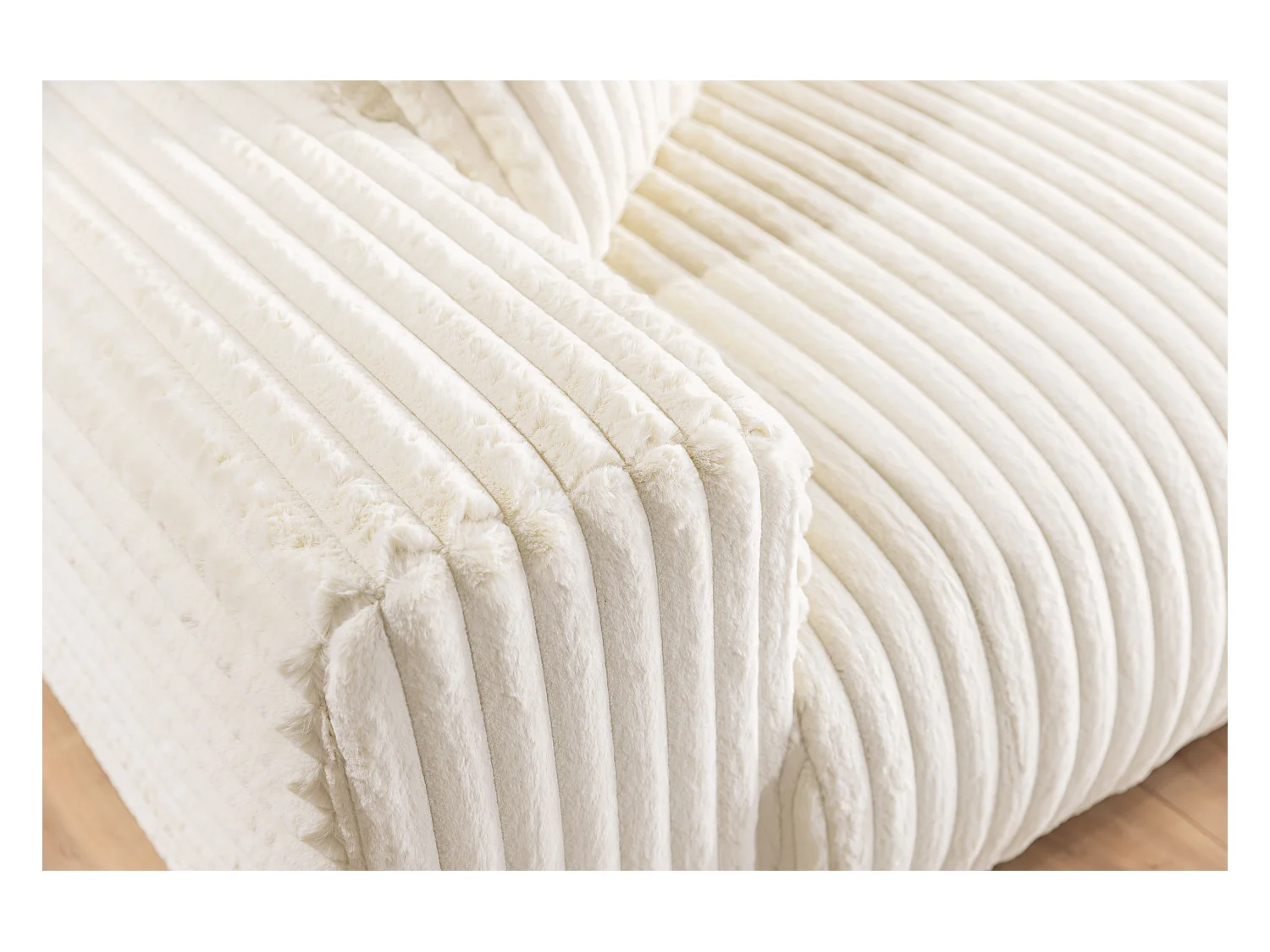 Mollis - Ecksofa mit Schlaffunktion und Bettkasten aus Hellbeige Plüschcord mit schöner Sitzkomfort