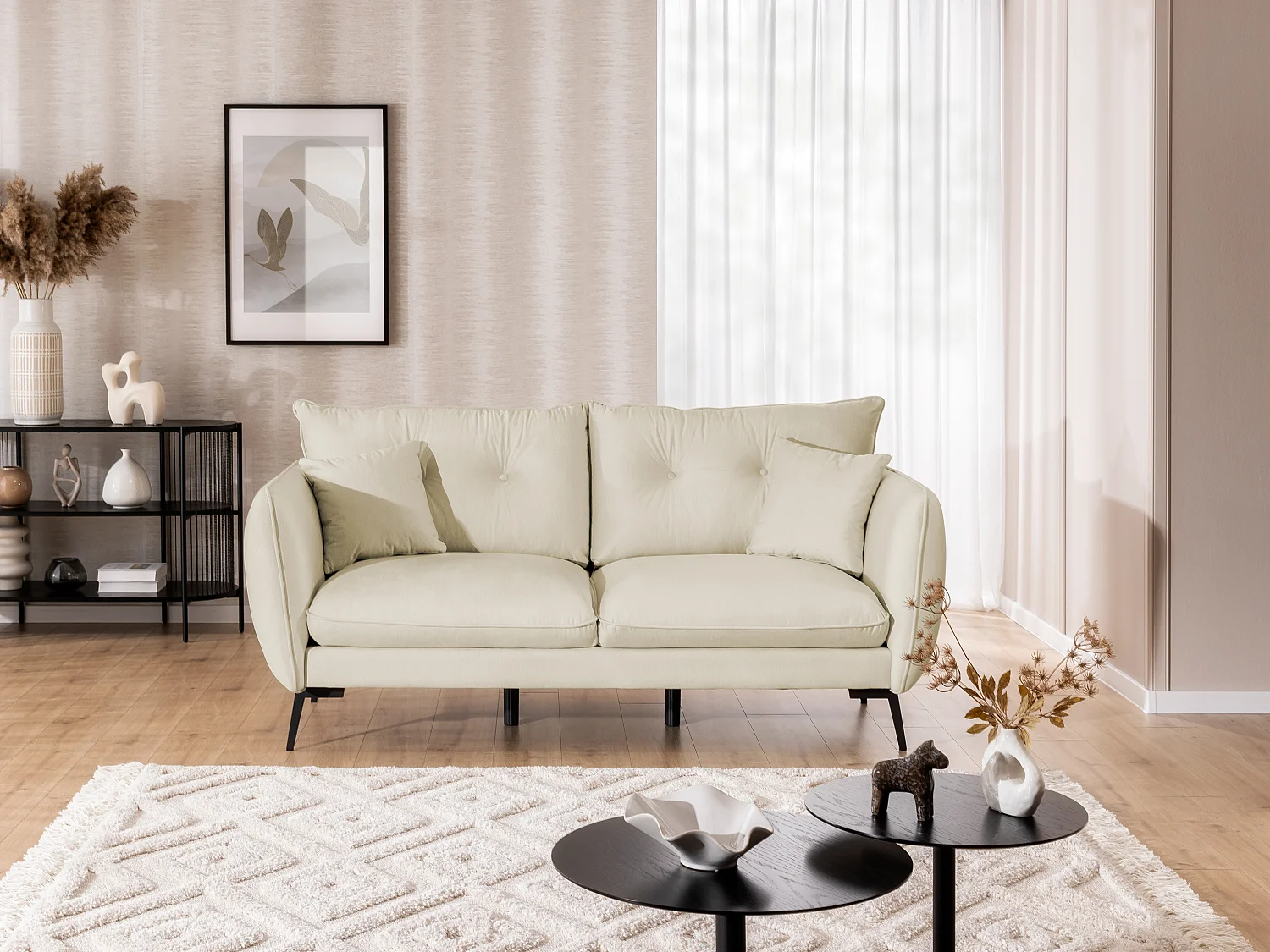 Nordloft - Modernes Sofa 3-Sitzer aus Beige Samt-Stoff mit Hohen Schwarzen Metallfüßen und schöner Sitzkomfort