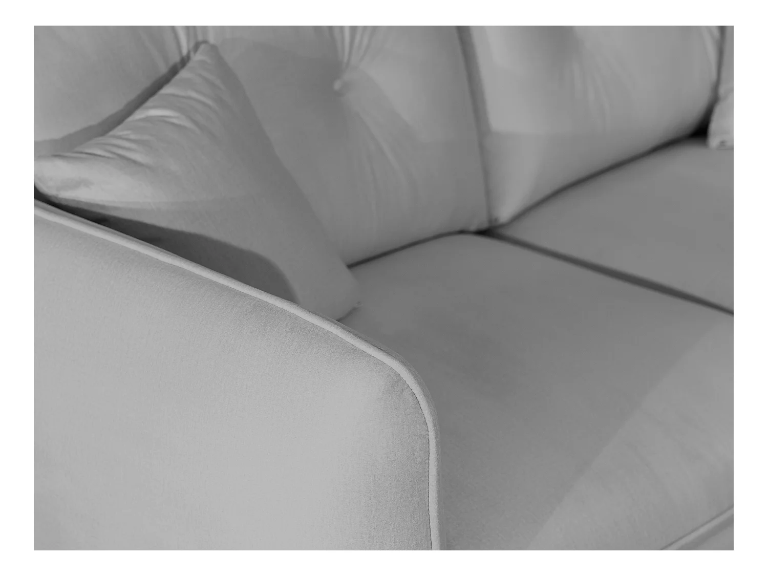 Nordloft - Modernes Sessel aus Hellgrau Samt-Stoff mit Hohen Schwarzen Metallfüßen und schöner Sitzkomfort