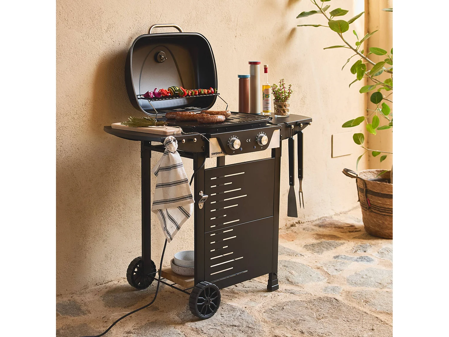 Barbecue électrique noir 2 brûleurs. acier émaillé 2300 W. L 100 x P 61 x H 121.5 cm