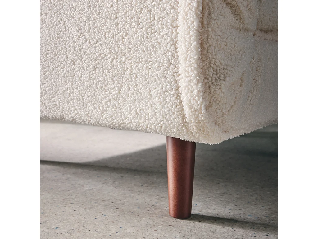 Poltrona letto bouclé con base in legno, Guest bouclé, Crema, 191x77x83 cm