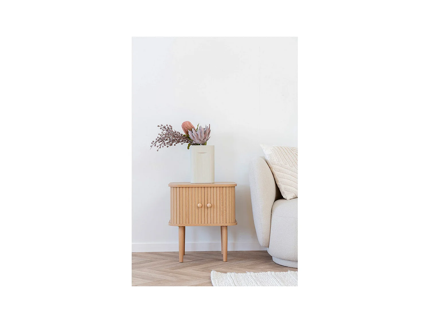 Nikko - Table de chevet 2 portes coulissantes en bois - Bois clair