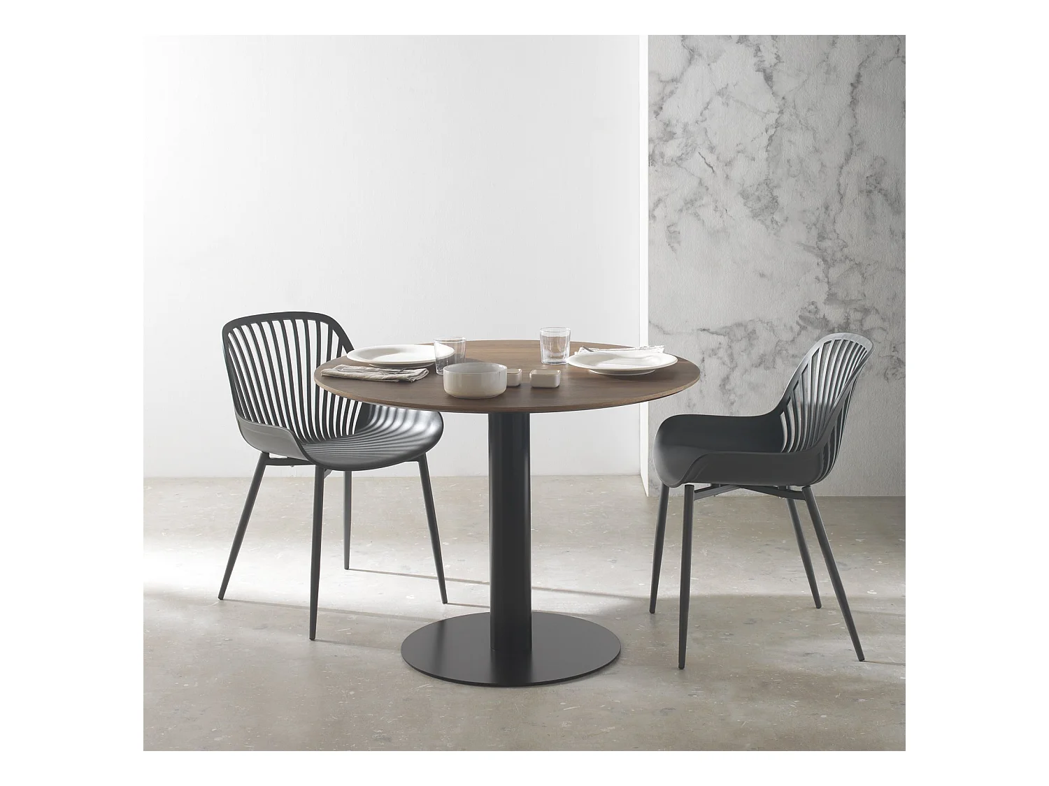 Table en mélamine noyer 100 de diamètre, pied en métal noir