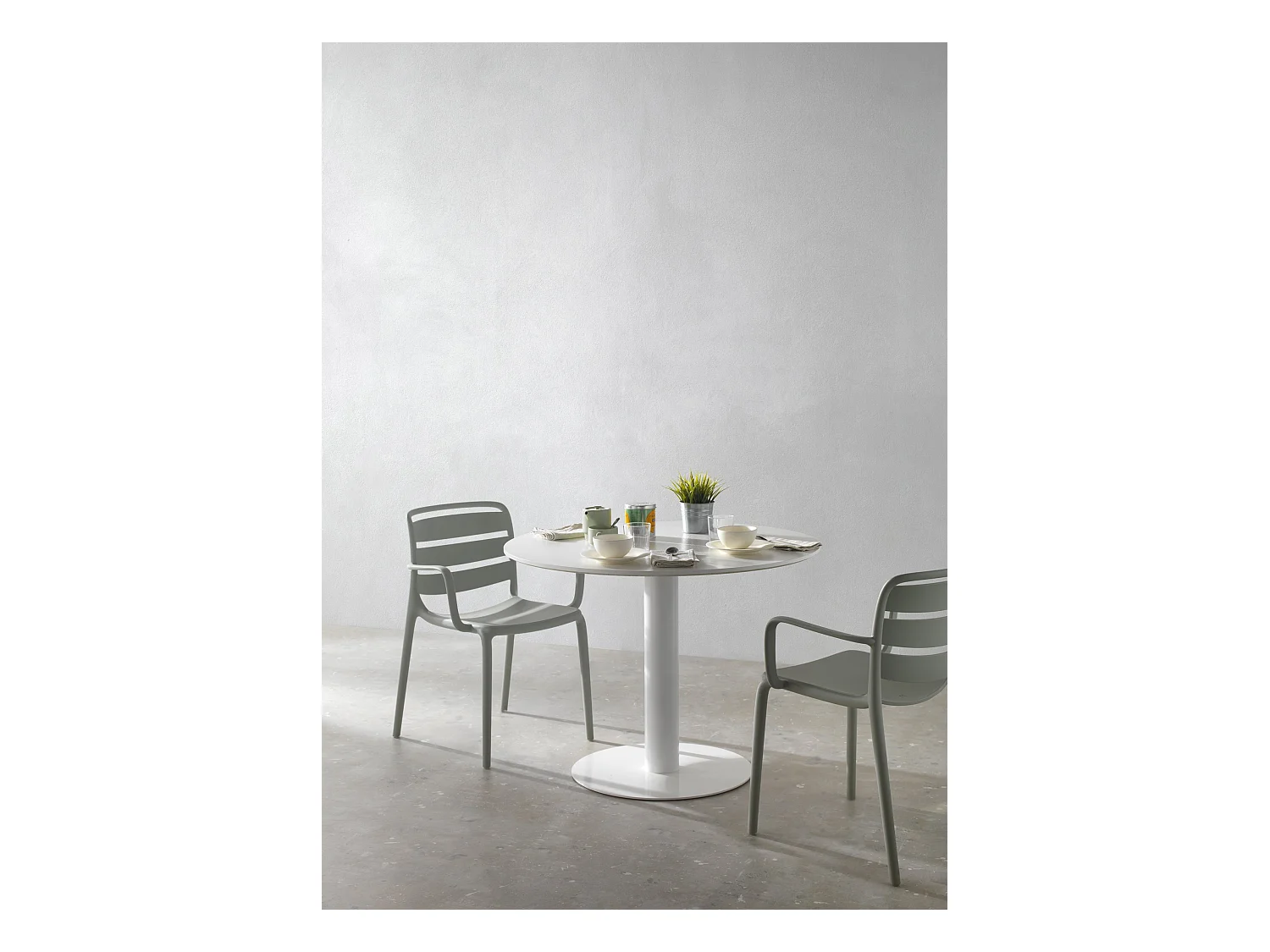 Table en mélamine blanche 100 diamètre, pied central en métal blanc