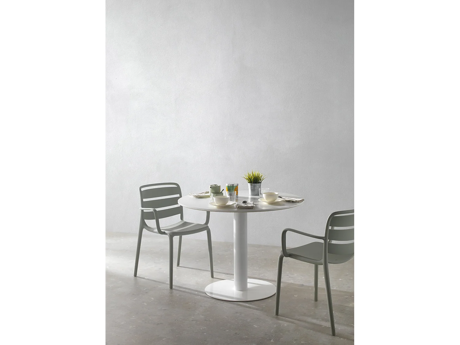 Tisch aus Melamin, Weiß, Durchmesser 100, Metallfuß in Weiß