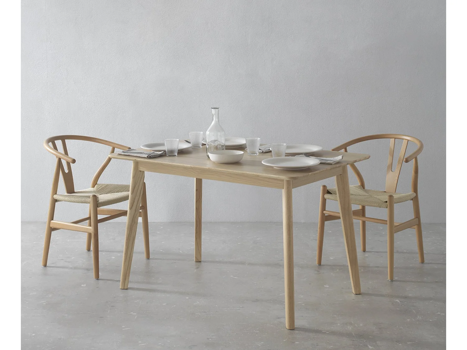 Tavolo 120x80 gambe in hevea con piano impiallacciato in rovere