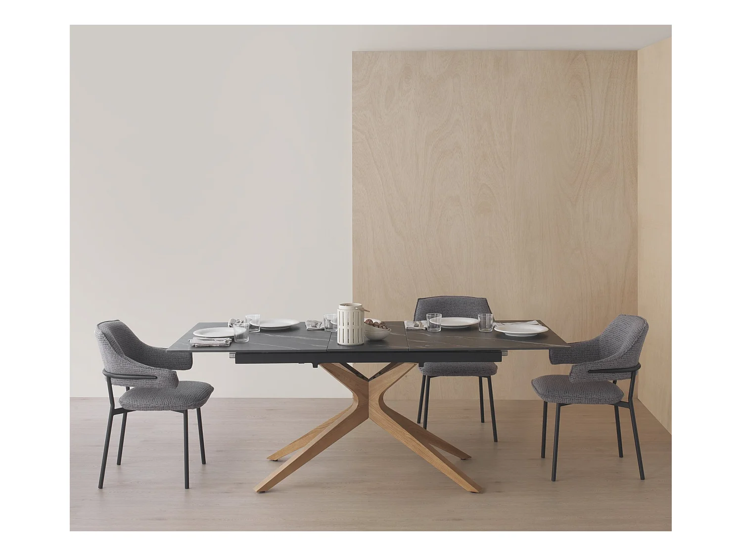 Mesa de folhas extensível 160/200x90 com base em carvalho e tampo em cerâmica preta