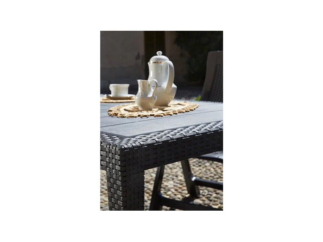 Table à manger extérieure Prince effet rotin