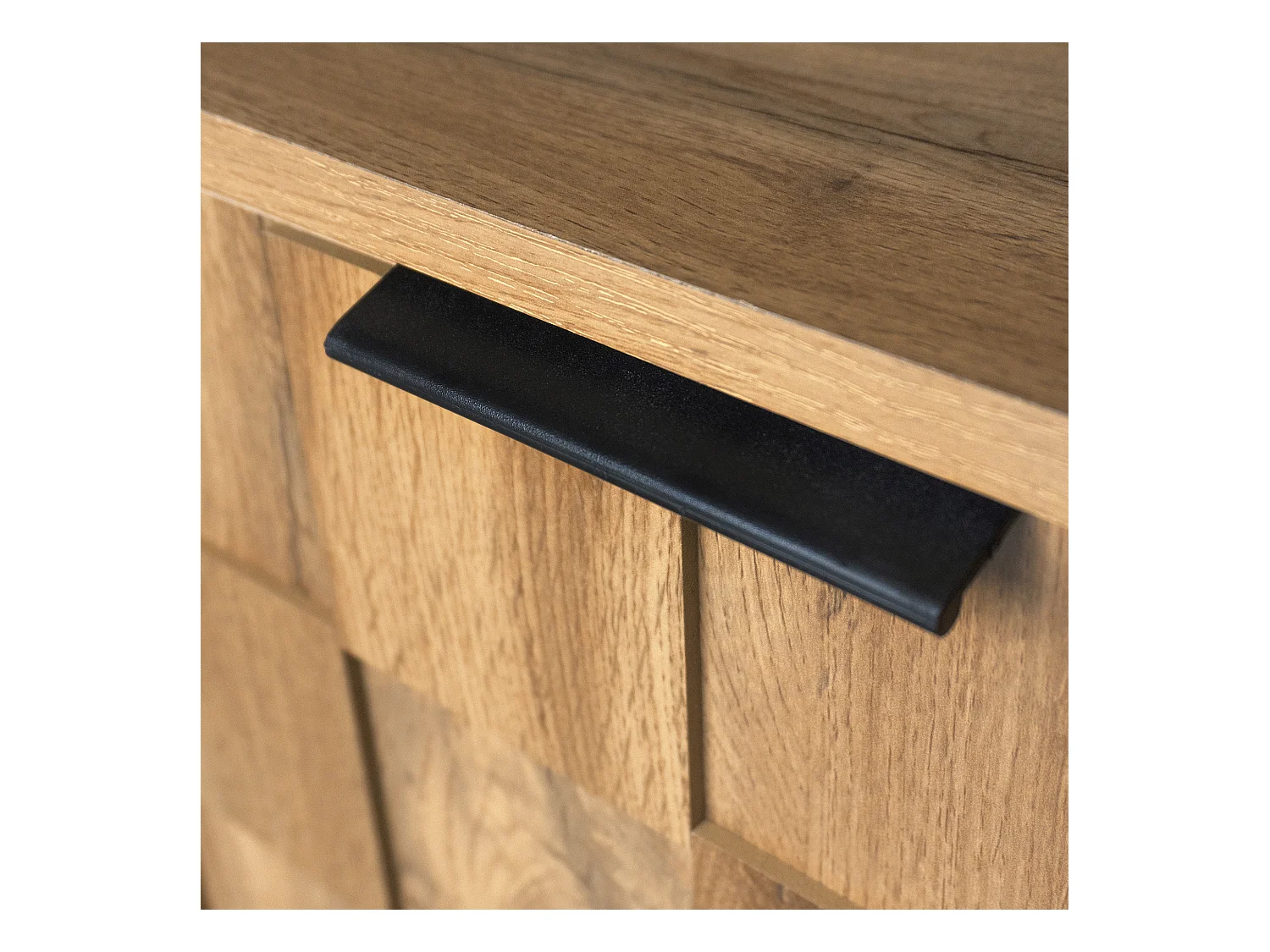 Buffet avec 4 portes, corps texturé en bois clair avec poignées et pieds en métal noir, 160,5 x 35,5 x 78 cm