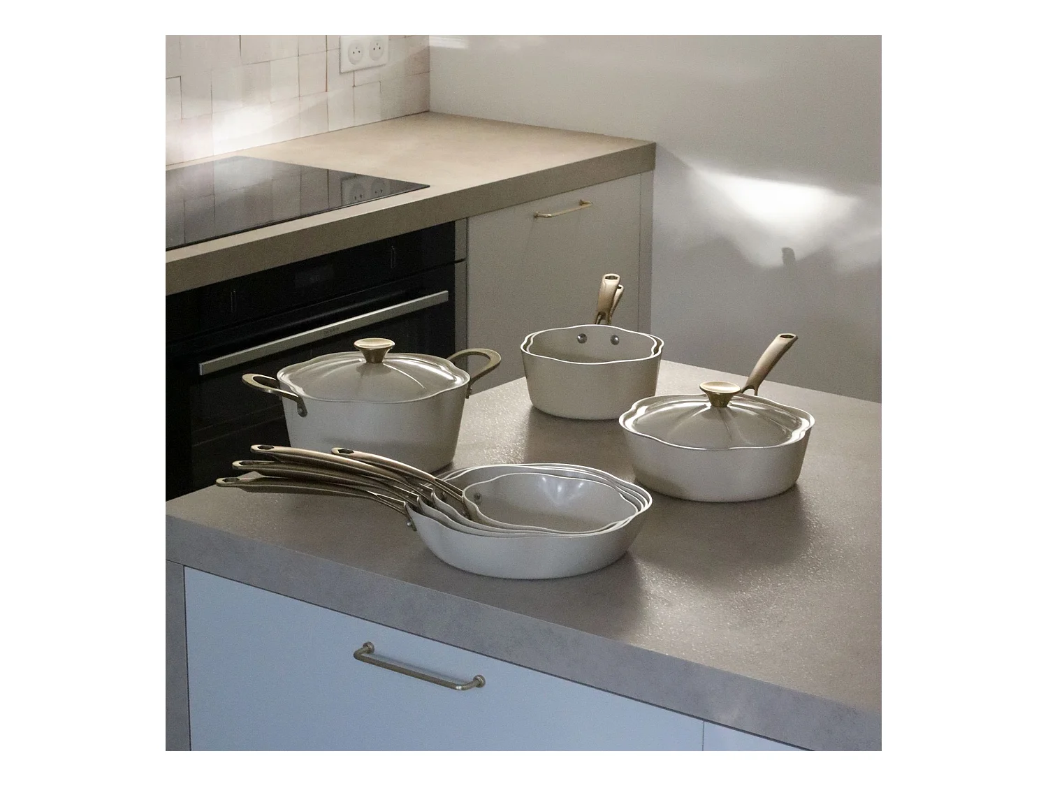 Menastyl - Casserole Dahlia 18cm Aluminium Recycle Beige