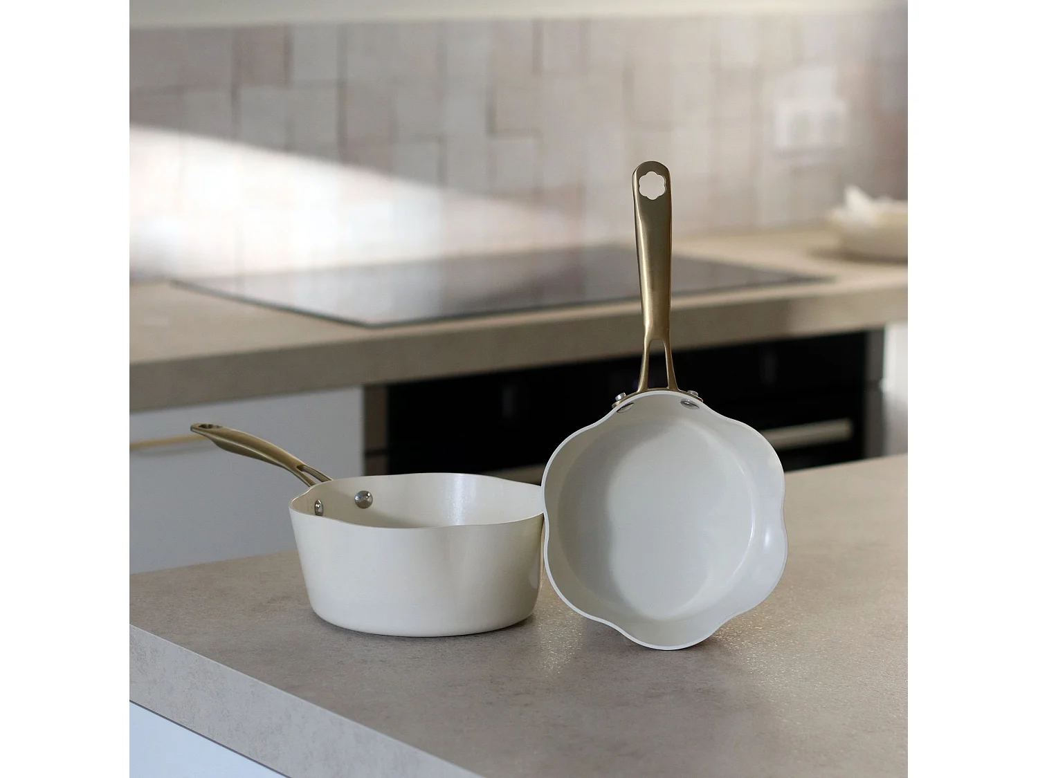 Menastyl - Casserole Dahlia 18cm Aluminium Recycle Beige