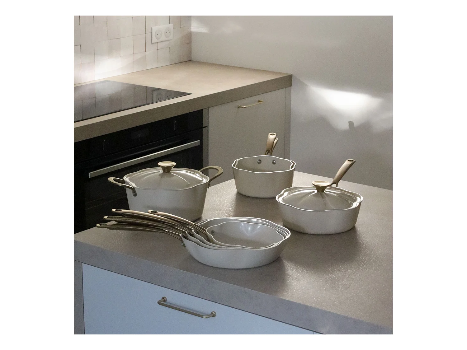 Menastyl - Casserole Dahlia 20cm Aluminium Recycle Beige