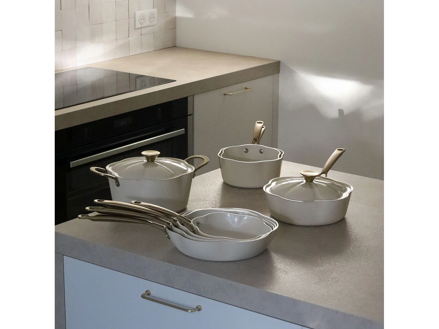 Menastyl - Casserole Dahlia 20cm Aluminium Recycle Beige