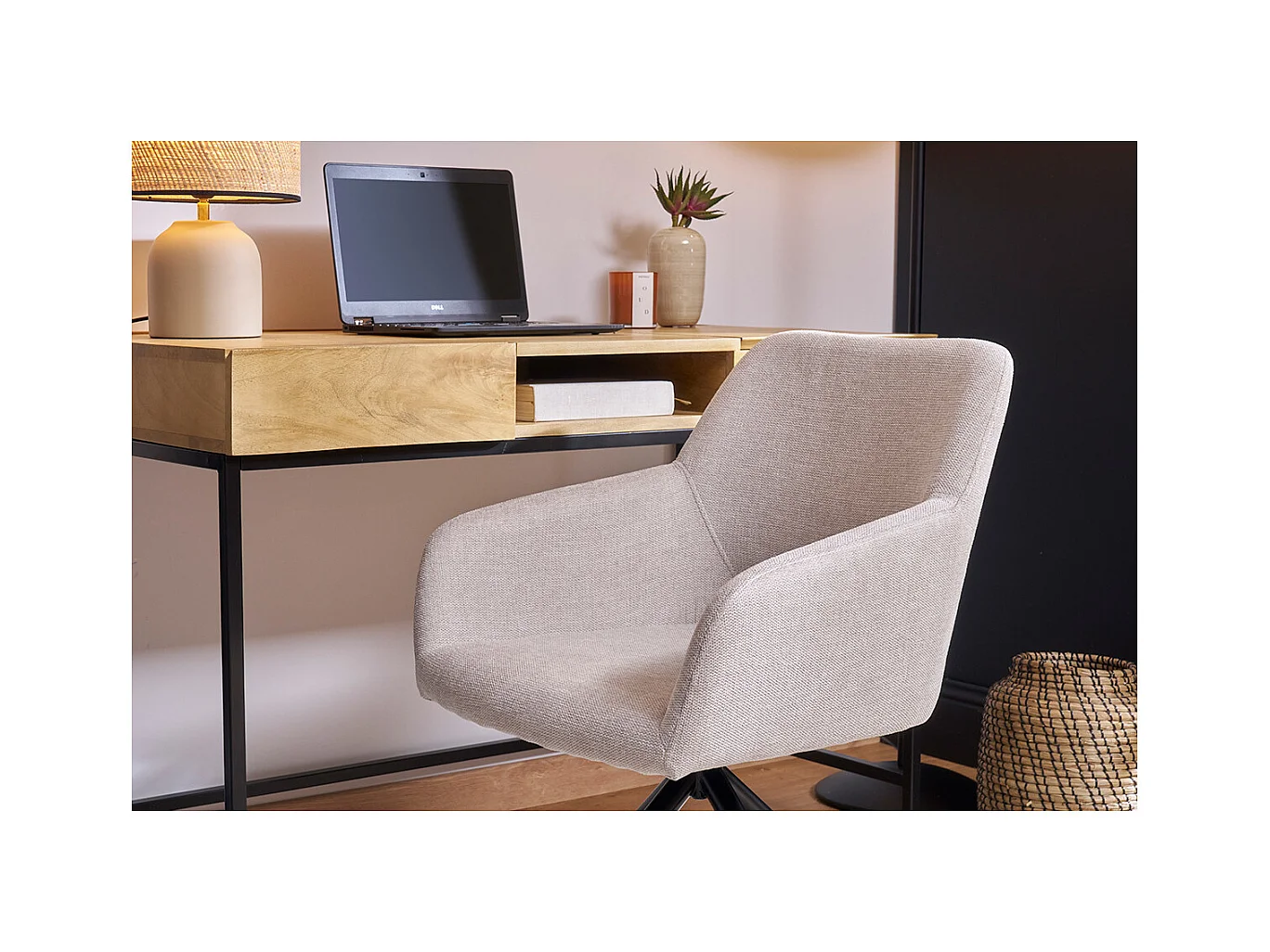 Chaise pivotante 360° en tissu effet velours texturé beige et métal noir LAURETTE