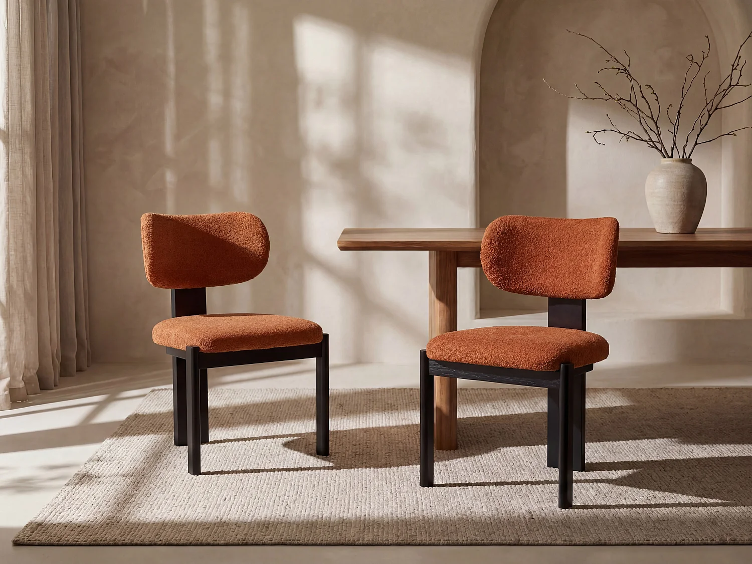 Lot de 2 chaises en tissu bouclette et bois d'hévéa noir - Terracotta - WILANA