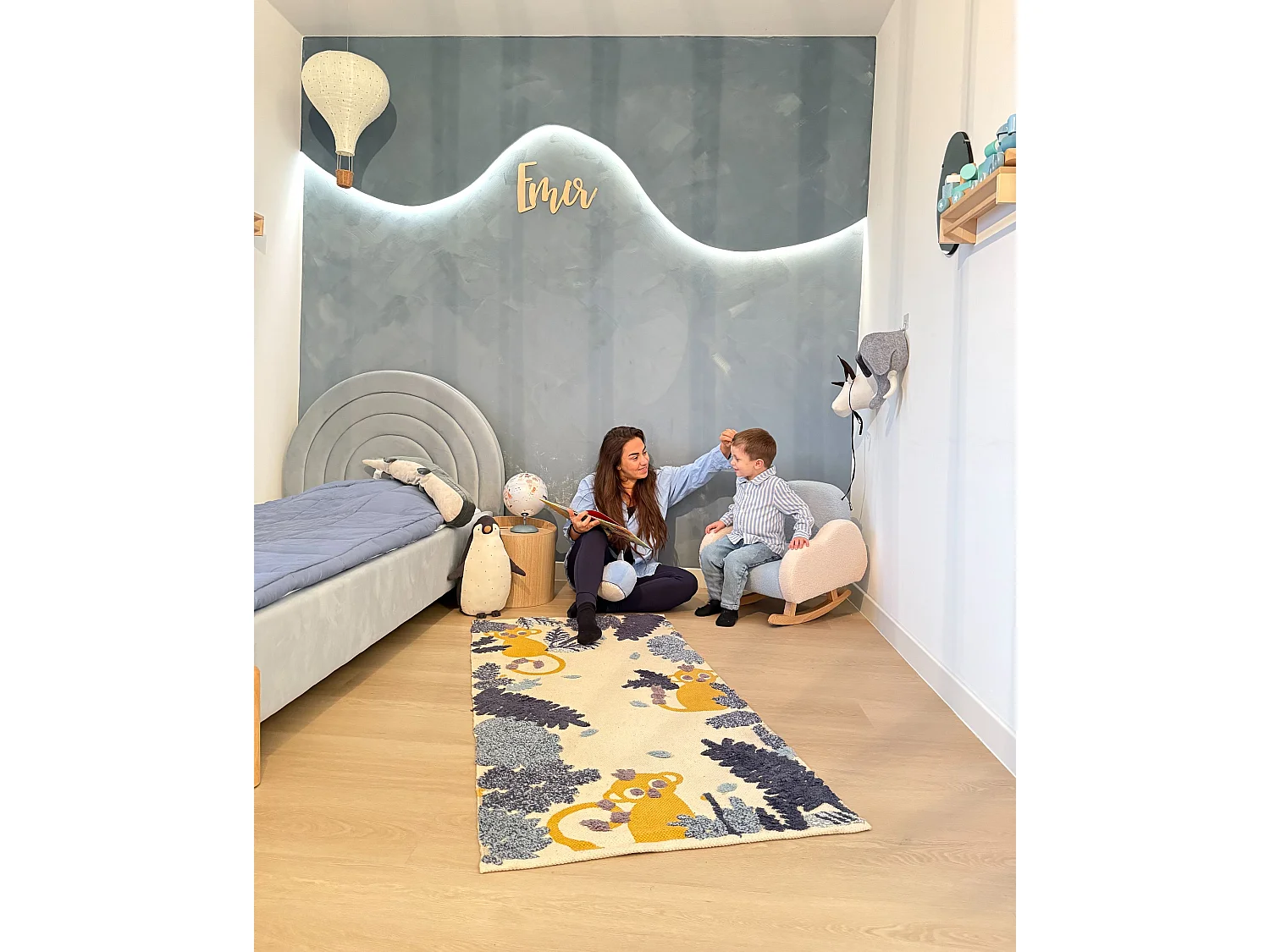 Sedia a dondolo per bambini bouclé azzurro SKARE