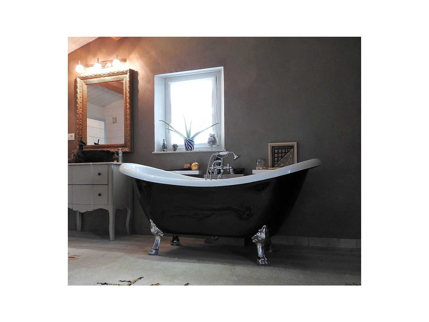 Baignoire ancienne rétro sur pieds DARLINGTON Noire 175 cm Pieds d'Aigle Bronze jaune vieilli