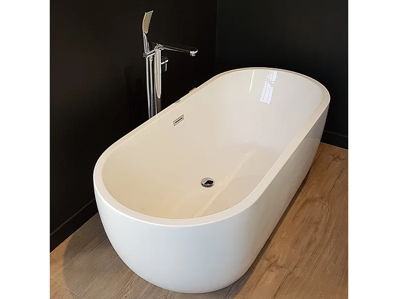 Baignoire îlot design ovale BOSTON blanche 166 cm
