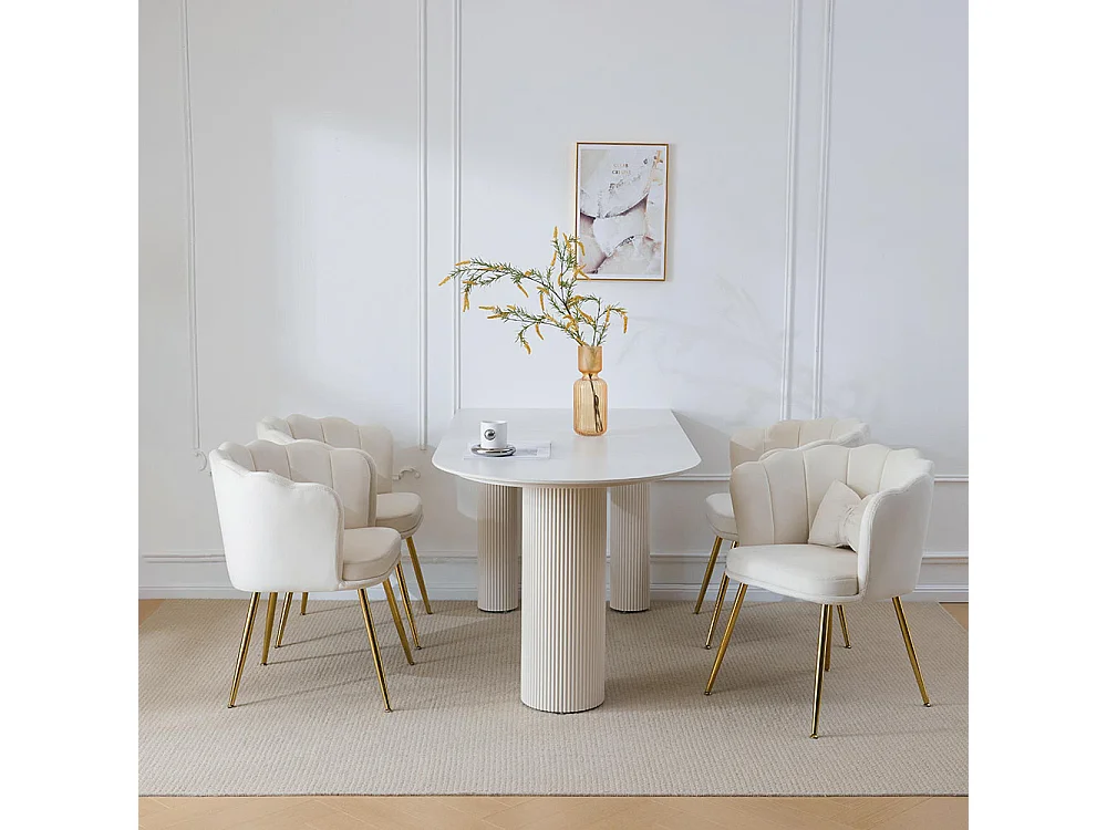 Chaise Lot de 4 rembourrées avec dossier en forme de pétale de pieds en métal doré et de coussins en forme de papillon Beige