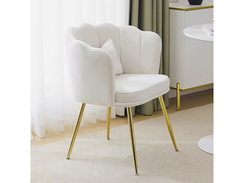 Chaise rembourrées avec dossier en forme de pétale de pieds en métal doré et de coussins en forme de papillon Beige