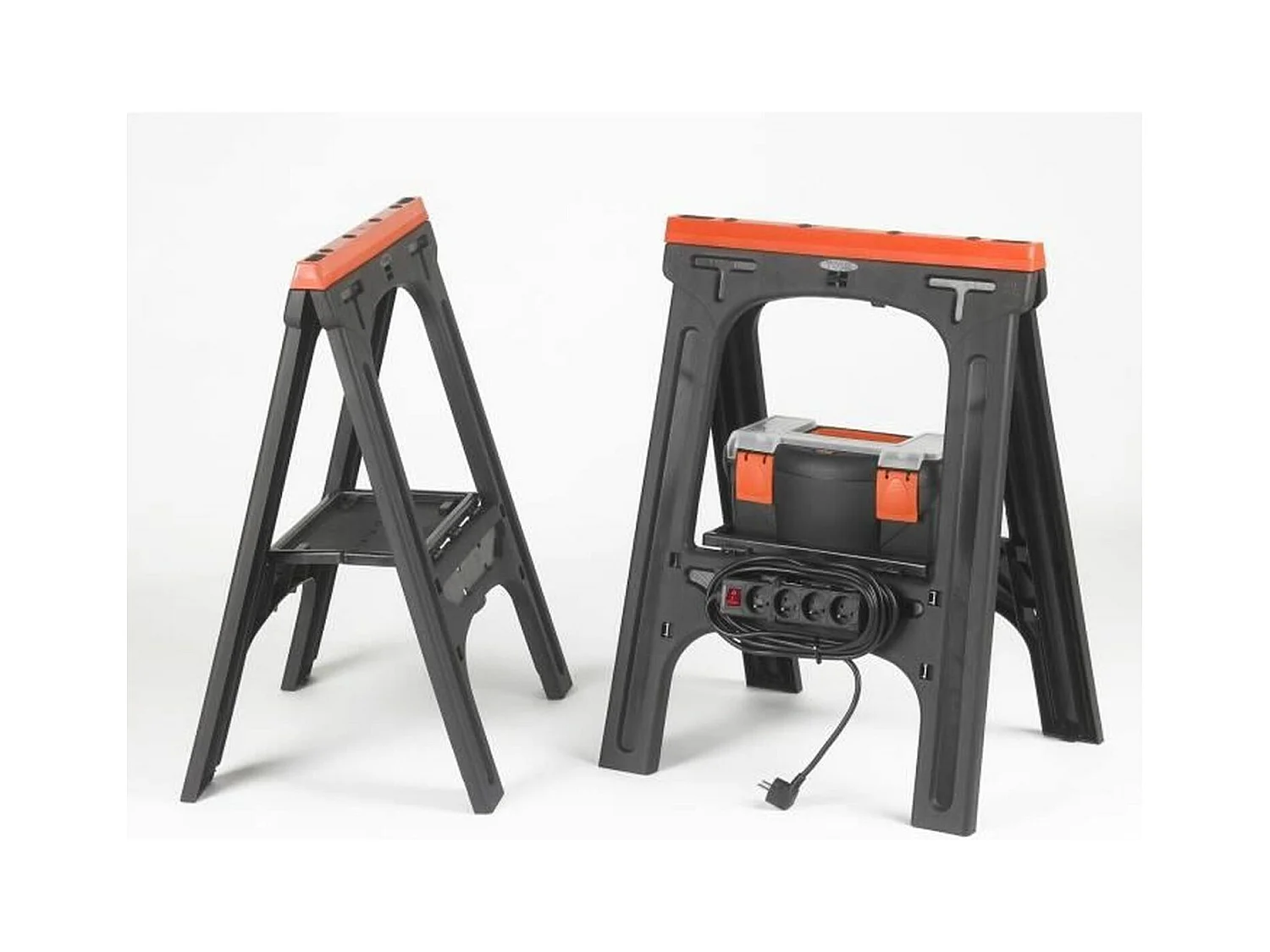 2 Klappböcke 60 x 10 x 80 cm, maximale Belastung 200 kg