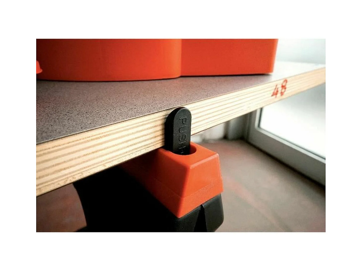 2 Klappböcke 60 x 10 x 80 cm, maximale Belastung 200 kg