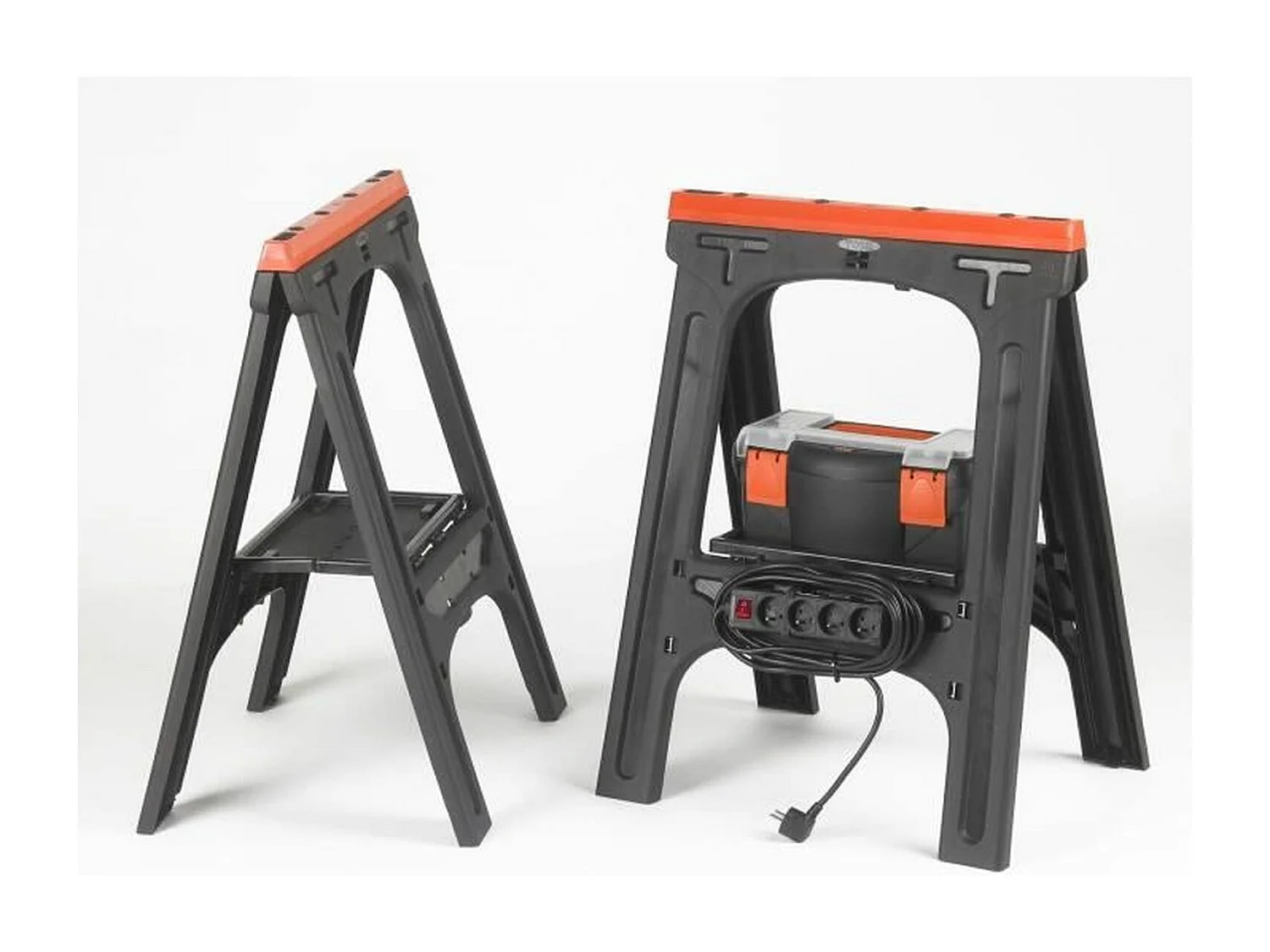 2 Klappböcke 60 x 10 x 80 cm, maximale Belastung 200 kg