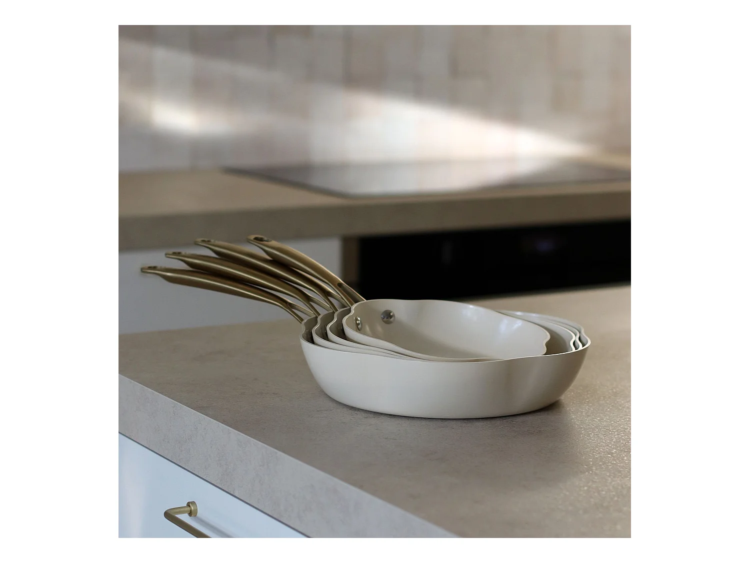 Menastyl - Poele Dahlia 24cm En Aluminium Recycle Beige