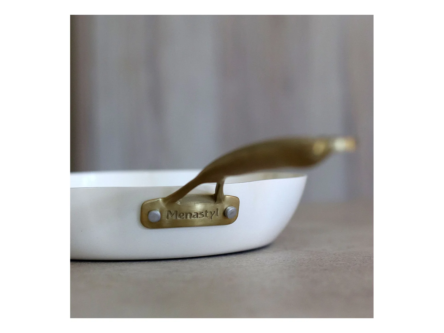 Menastyl - Poele Dahlia 24cm En Aluminium Recycle Beige