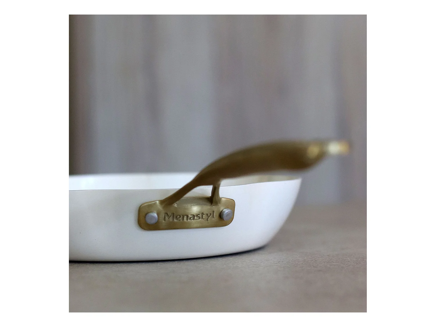 Menastyl - Poele Dahlia 26cm En Aluminium Recycle Beige